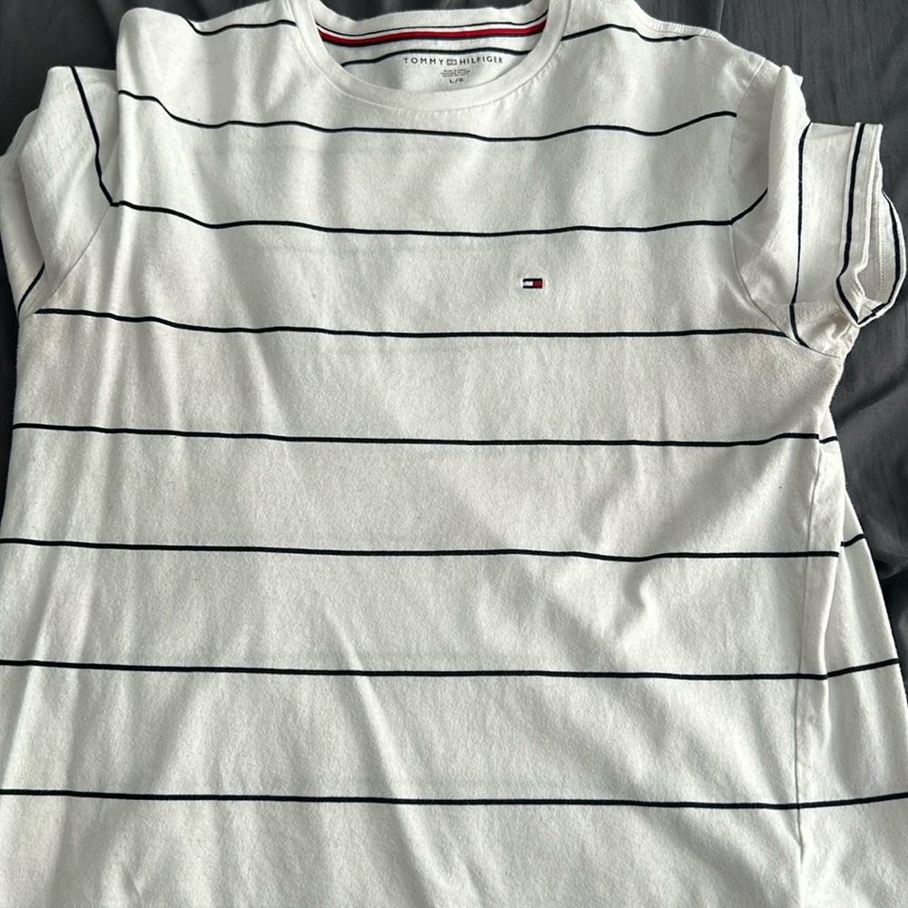 Tommy Hilfiger striped Tshirt - Picture 1 of 3